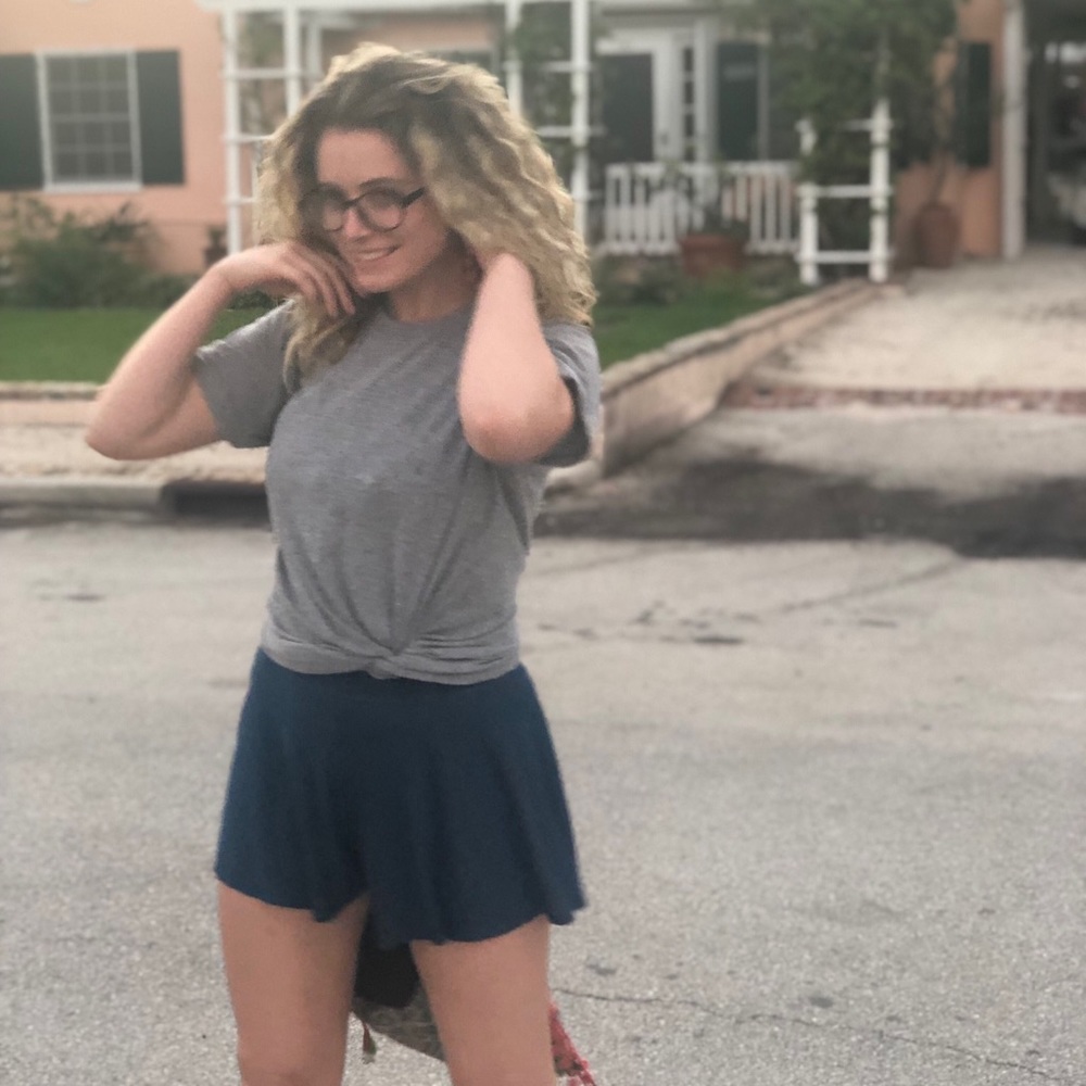 Hi! Come check out my closet 😋